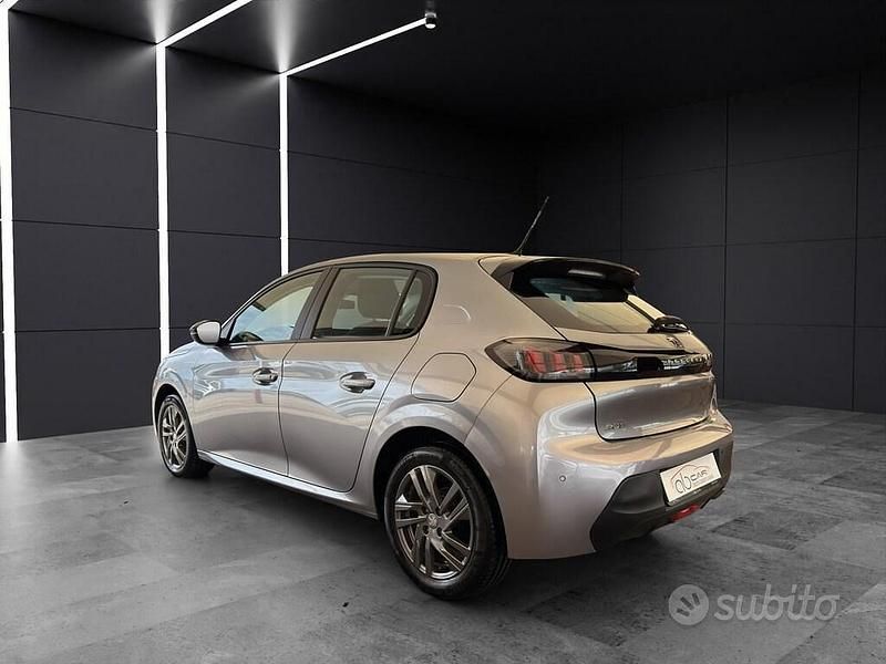 Usata Peugeot 208 Active 75 CV (55 kW) 2022 Grigio Utilitaria
