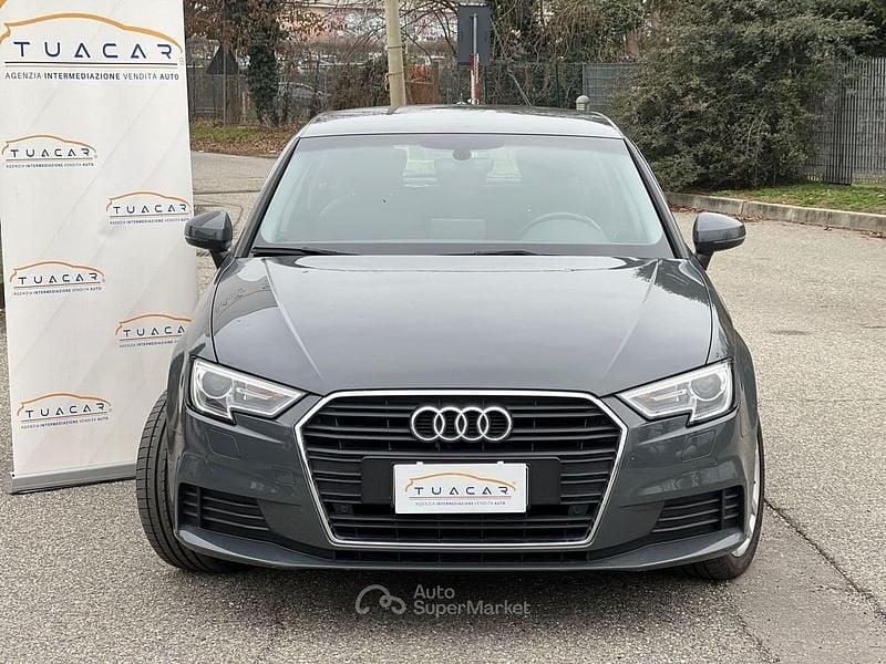 Usata Audi A3 Business 116 CV (85 kW) 2019 Grigio Berlina
