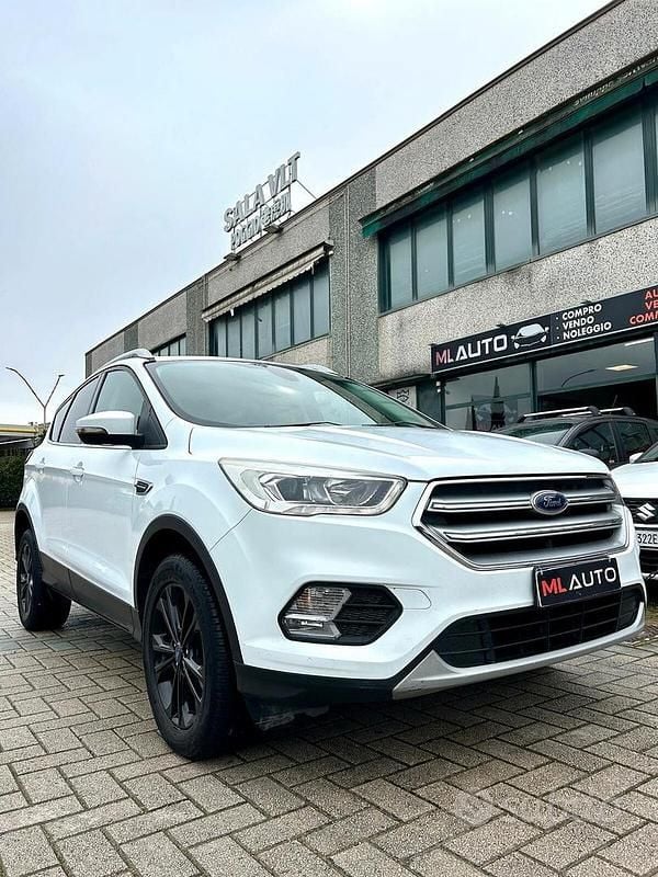 Usata Ford Kuga ST-Line 120 CV (88 kW) 2018 Bianco SUV