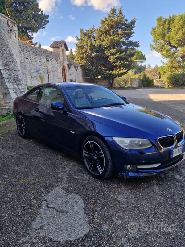 Occasion BMW 320 184 ch (135 kW) 2010 Bleue Coupé