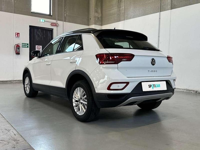Usata VW T-Roc Life 116 CV (85 kW) 2022 Bianco SUV