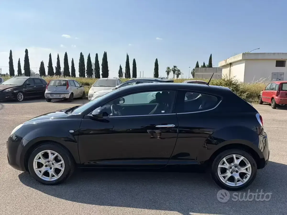 Usata Alfa Romeo MiTo Distinctive 120 CV (88 kW) 2010 Nero Utilitaria
