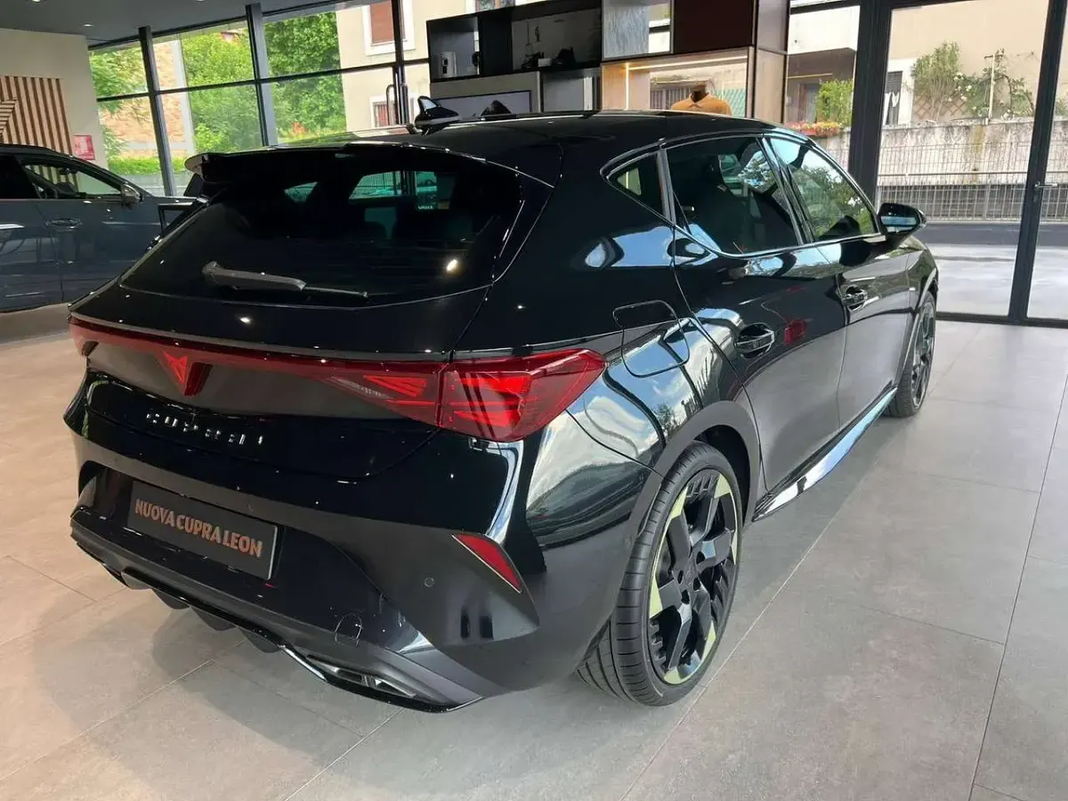 Nuova Cupra Leon 150 CV (110 kW) 2026 Nero midnight Berlina