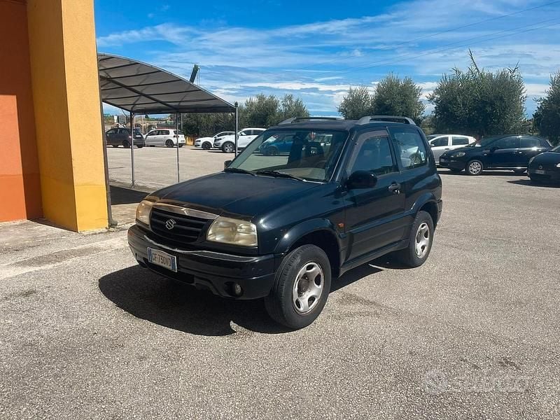 Usata Suzuki Grand Vitara 94 CV (69 kW) 2001 Nero SUV