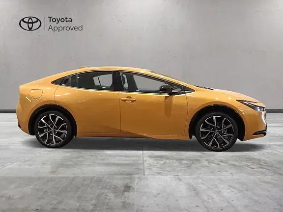 Nuova Toyota Prius Lounge 151 CV (111 kW) 2025 Giallo Utilitaria