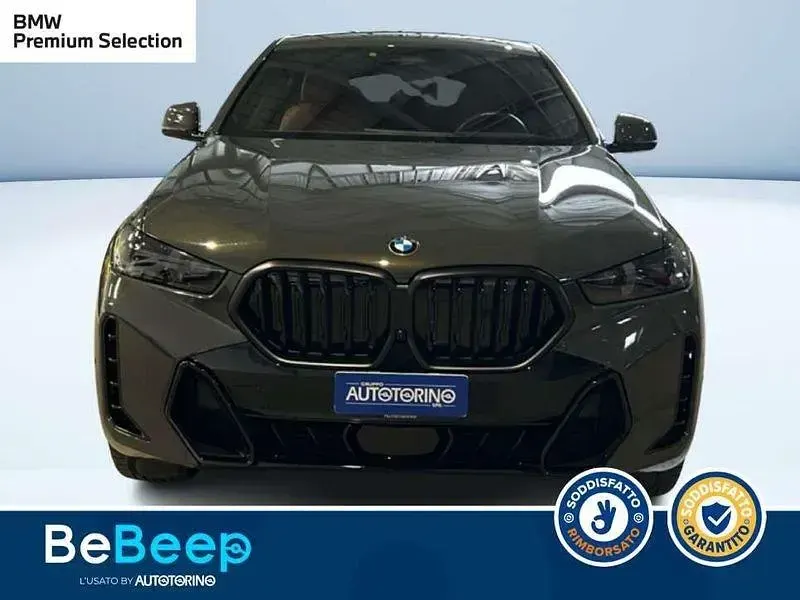 Usata BMW X6 M Sport 298 CV (219 kW) 2023 Grigio metallizzato SUV