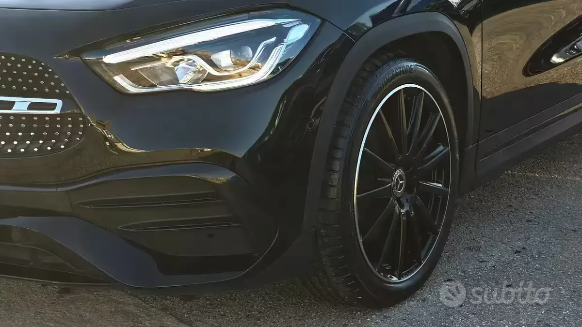 Usata Mercedes GLA200 Premium 150 CV (110 kW) 2022 Nero SUV