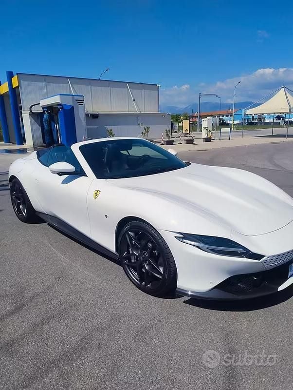 Usata Ferrari Roma 620 CV (456 kW) 2025 Cabrio