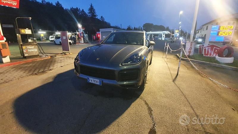 Usata Porsche Cayenne 340 CV (250 kW) 2019 Grigio SUV