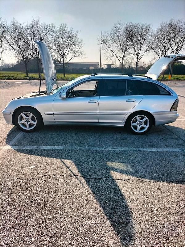Usata Mercedes C200 2006 Grigio Station wagon