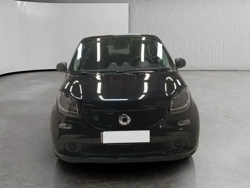 Usata Smart ForFour Electric Drive Passion 60 kW (82 CV) 2019 Nero Berlina