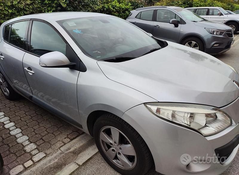 Usata Renault Mégane 110 CV (80 kW) 2010 Berlina