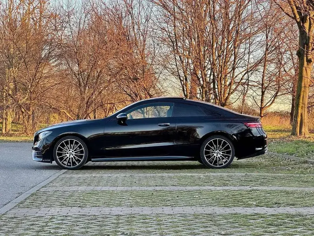 Usata Mercedes E300 Premium Plus 245 CV (180 kW) 2019 Nero Coupé