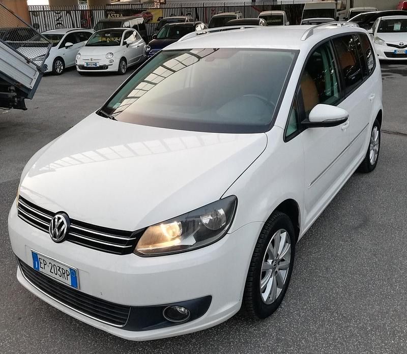 Bianco Usata 2012 VW Touran Highline Monovolume | 4500 € (Super prezzo) - Immagine 1/4