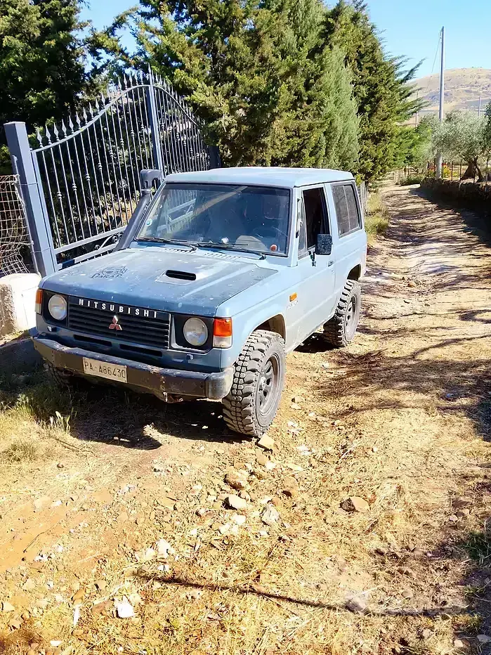 Usata Mitsubishi Pajero 84 CV (61 kW) 1987 SUV