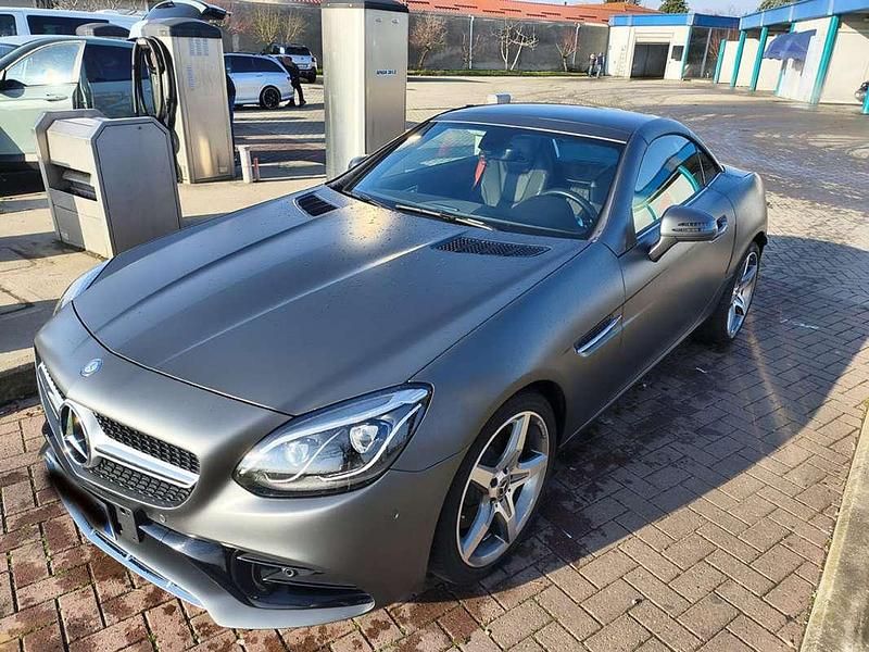 Usata Mercedes SLC300 AMG line 245 CV (180 kW) 2016 Grigio Cabrio