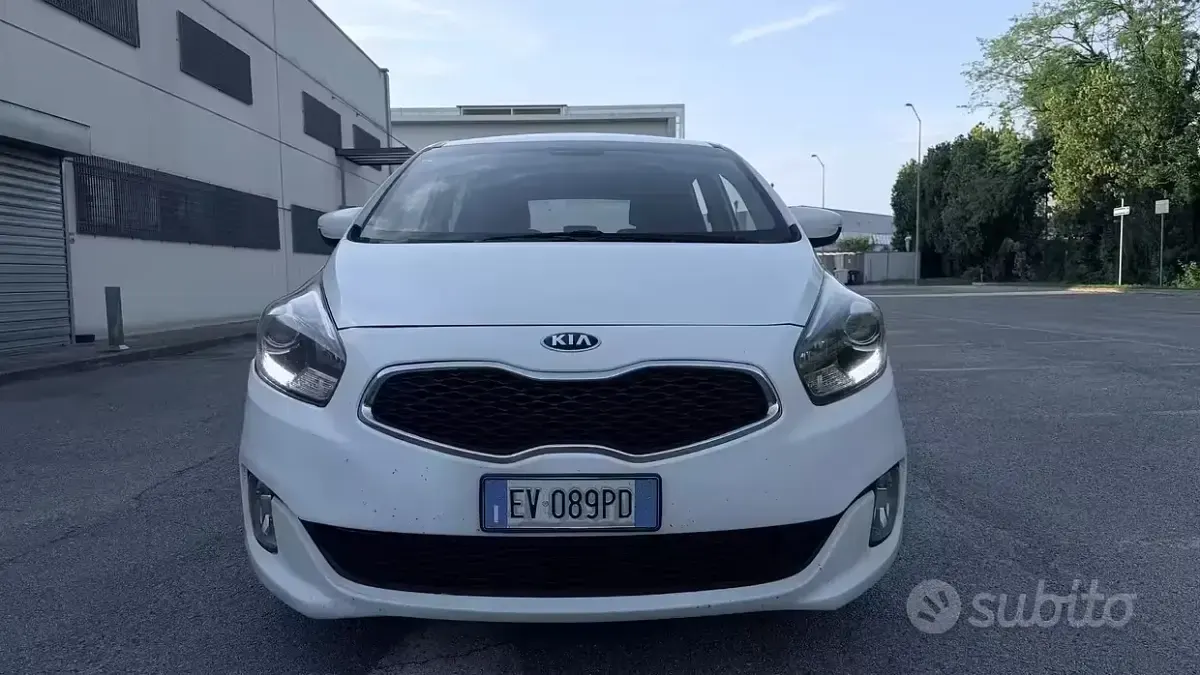 Usata Kia Carens 115 CV (84 kW) 2014 Bianco Monovolume