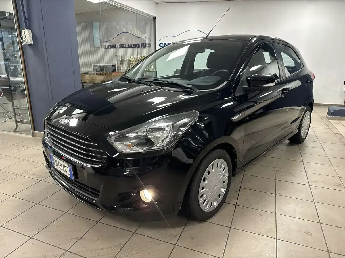 Usata Ford Ka 71 CV (52 kW) 2018 Nero Berlina