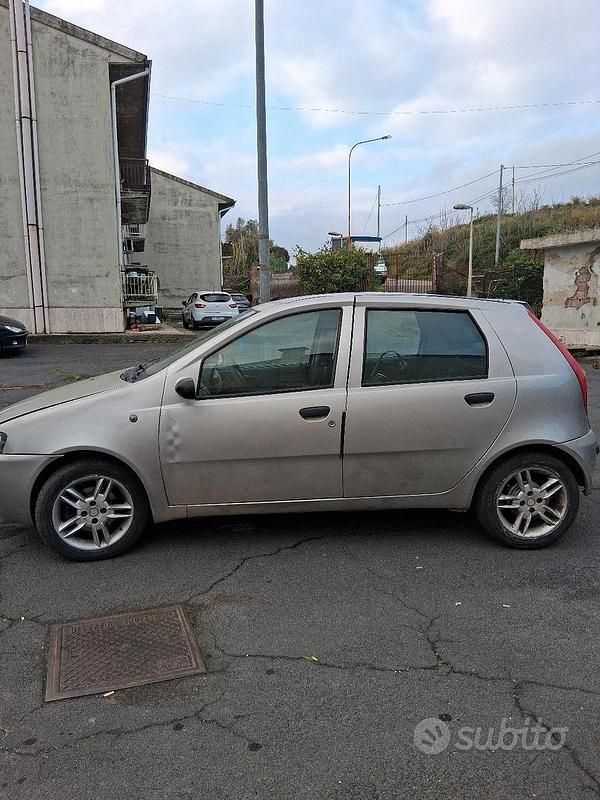 Usata Fiat Punto 2002 Grigio Utilitaria
