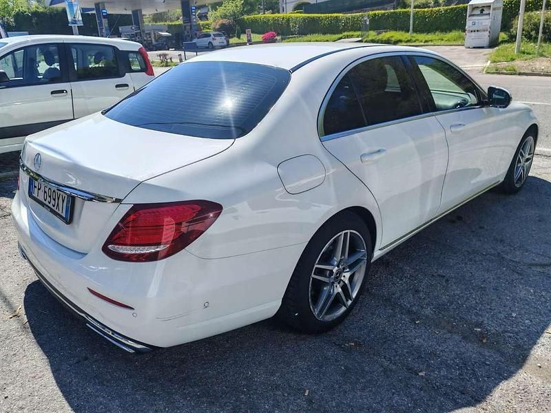 Gebraucht Mercedes E200 Executive 150 PS (110 kW) 2017 Weiß Limousine