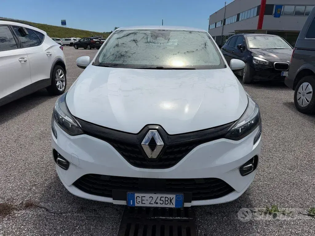 Usata Renault Clio V Business 86 CV (63 kW) 2021 Bianco Berlina