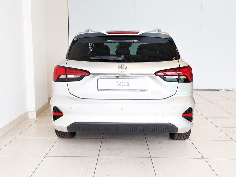 Usata MG MG5 EV Luxury 114 kW (156 CV) 2022 Grigio Station wagon