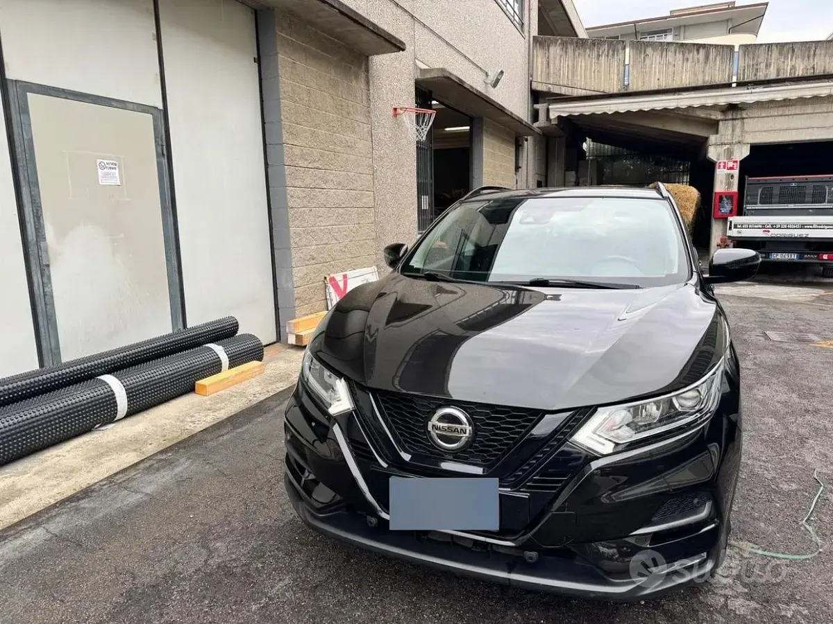 Usata Nissan Qashqai N-TEC 116 CV (85 kW) 2021 Nero SUV