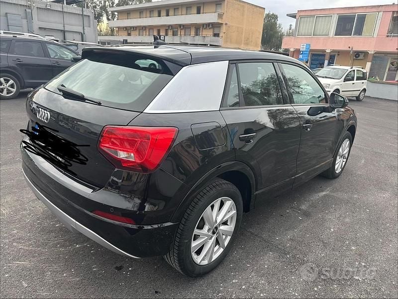 Usata Audi Q2 Admired 116 CV (85 kW) 2020 Nero SUV