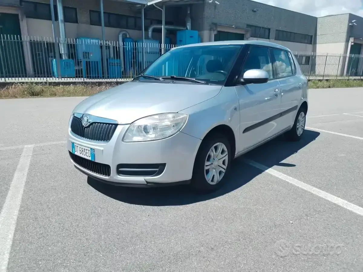 Usata Skoda Fabia 69 CV (50 kW) 2009 Grigio Berlina