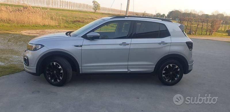 Usata VW T-Cross 115 CV (84 kW) 2022 Grigio SUV