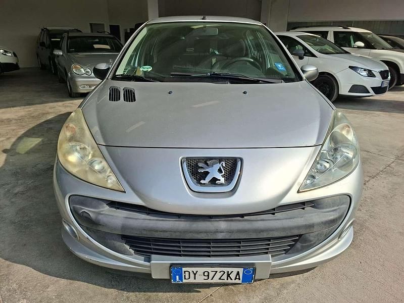 Usata Peugeot 206 68 CV (50 kW) 2009 Argento Berlina