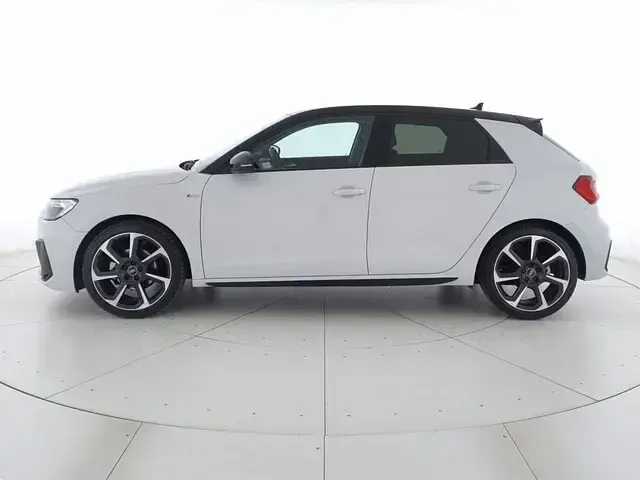 Usata Audi A1 Sportback Comfort 116 CV (85 kW) 2025 Bianco ghiaccio metallizzato Utilitaria