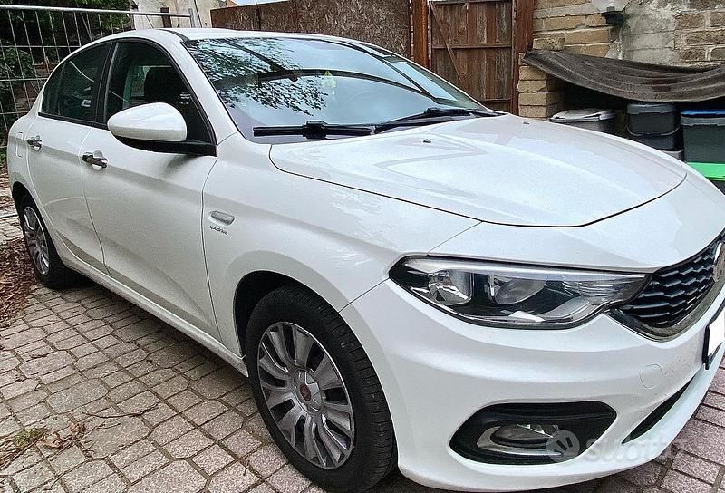 Usata Fiat Tipo Easy 95 CV (69 kW) 2017 Bianco Berlina