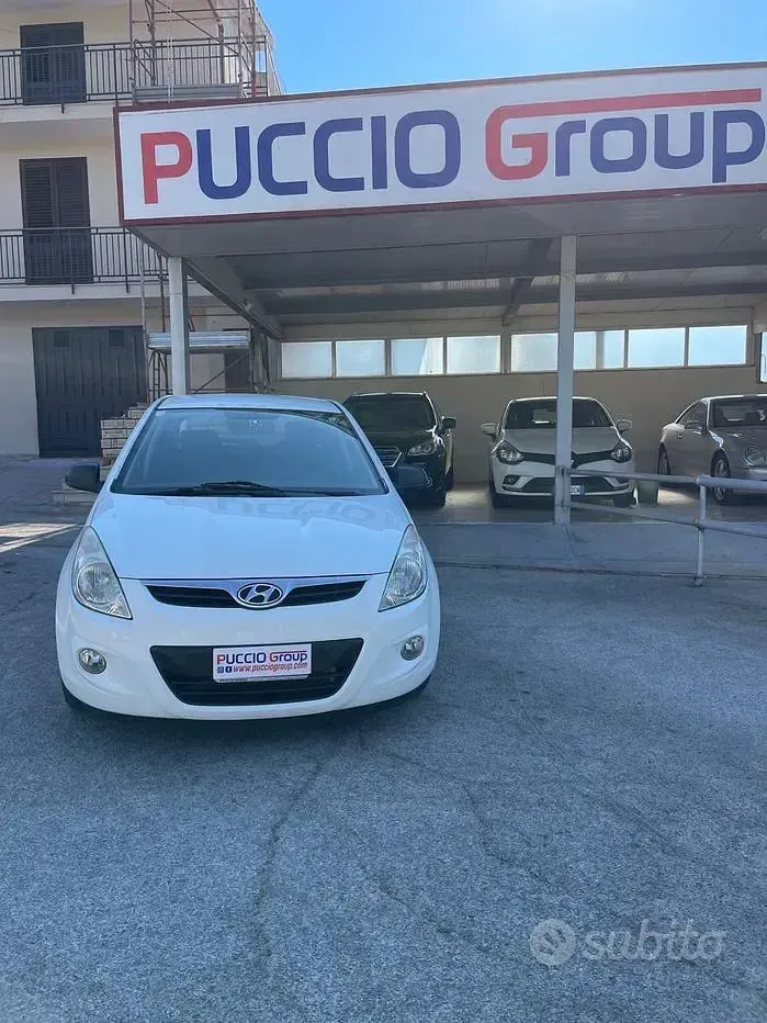 Usata Hyundai i20 Edition 78 CV (57 kW) 2011 Bianco Utilitaria