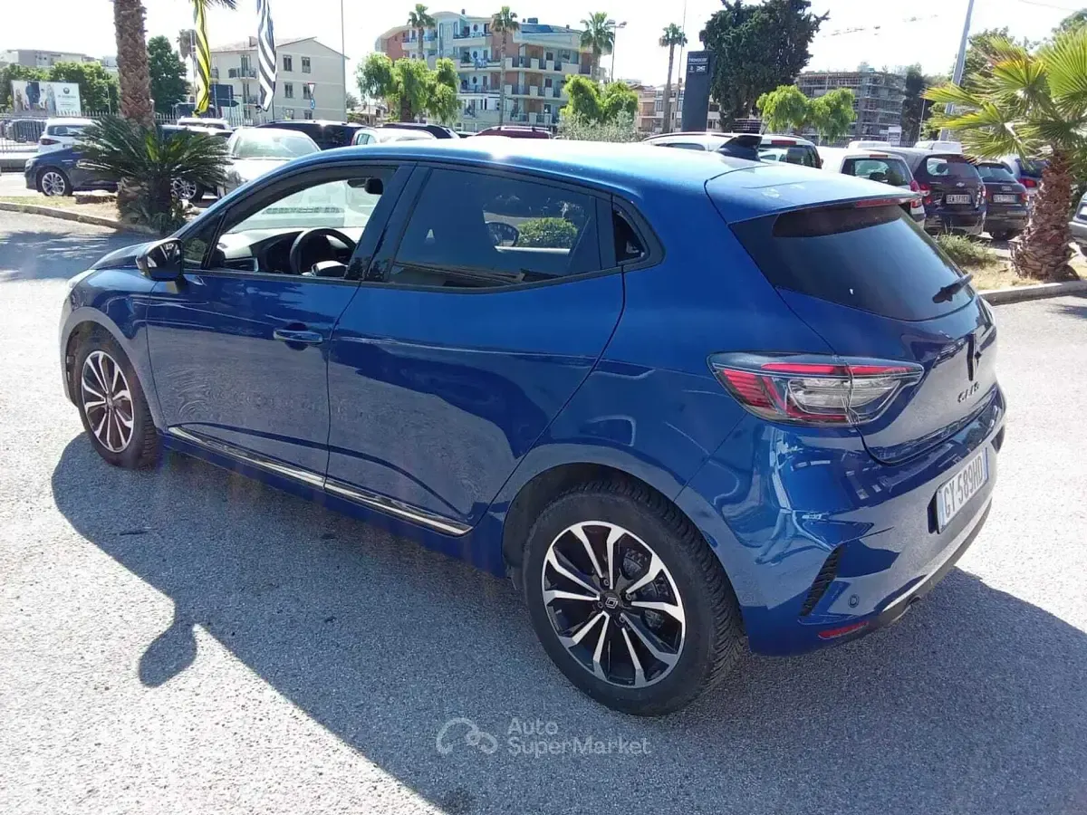 Usata Renault Clio V 91 CV (66 kW) 2025 Blu Berlina
