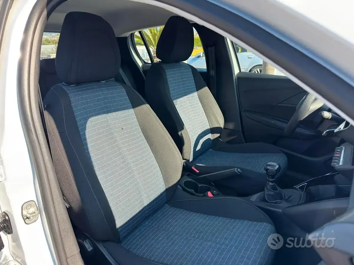 Begagnad Peugeot 208 S 102 HK (75 kW) 2021 Vit Halvkombi