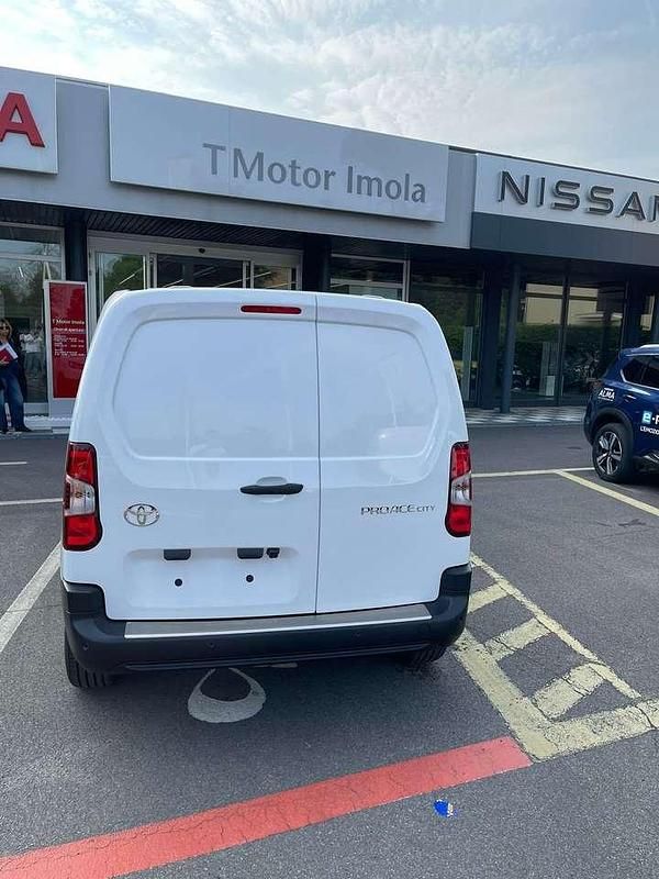 Nuova Toyota Proace City City 131 CV (96 kW) 2026 Bianco Monovolume