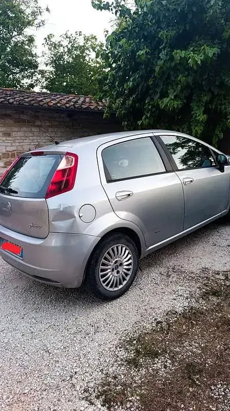 Usata Fiat Grande Punto Dynamic 95 CV (69 kW) 2006 Utilitaria