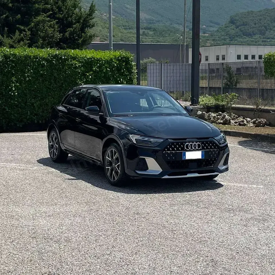 Usata Audi A1 Ambiente 110 CV (80 kW) 2022 Nero mito metallizzato SUV