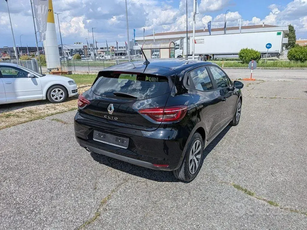 Usata Renault Clio V Zen 65 CV (47 kW) 2023 Nero Berlina