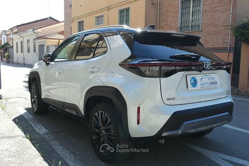 Usata Toyota Yaris Cross 92 CV (67 kW) 2022 Bianco SUV