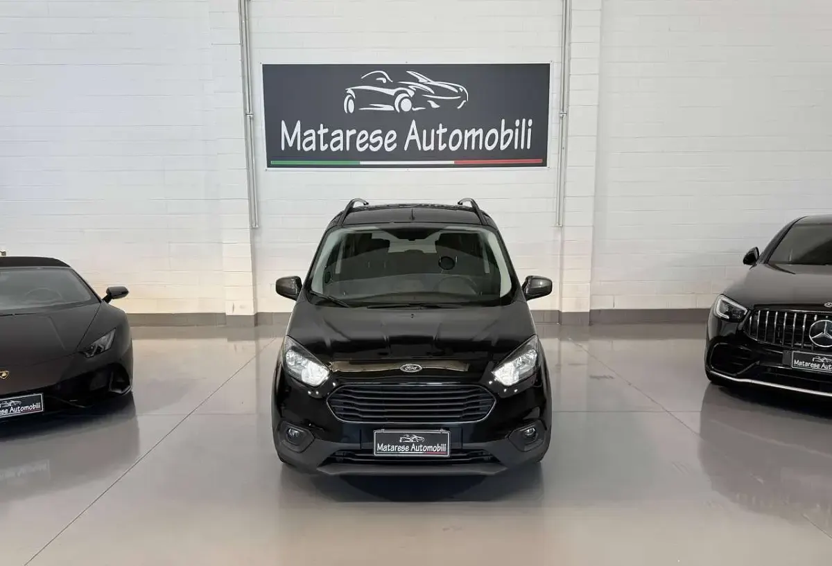 Usata Ford Courier 101 CV (74 kW) 2019 Nero Monovolume