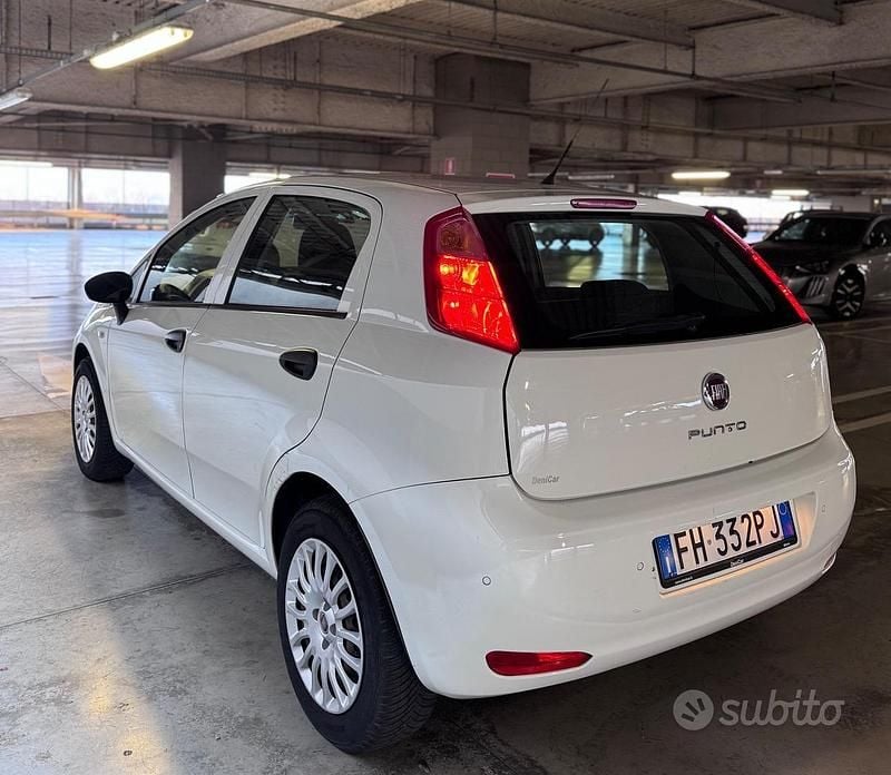 Usata Fiat Punto 78 CV (57 kW) 2017 Bianco Utilitaria