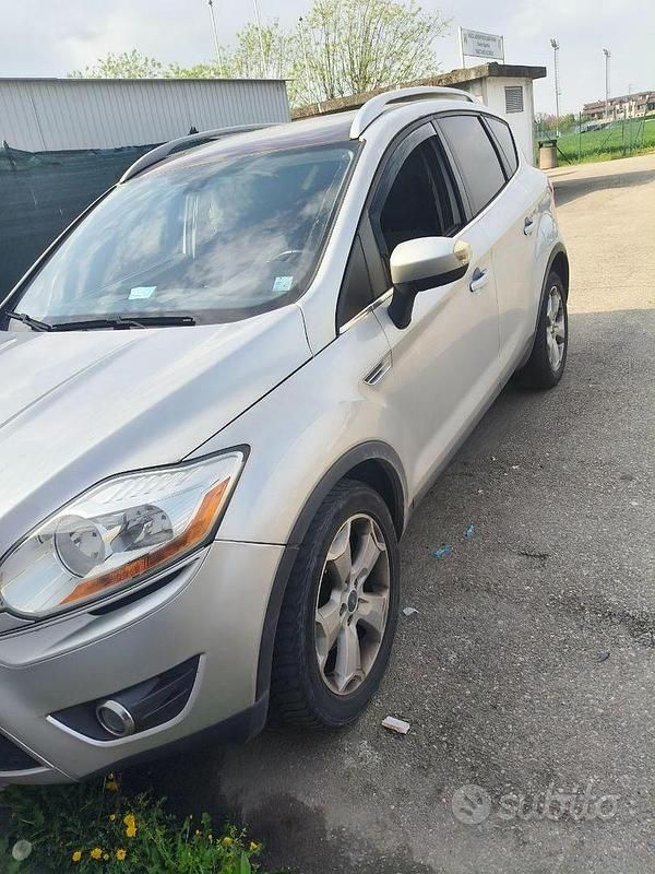 Usata Ford Kuga Titanium 136 CV (100 kW) 2010 Argento SUV