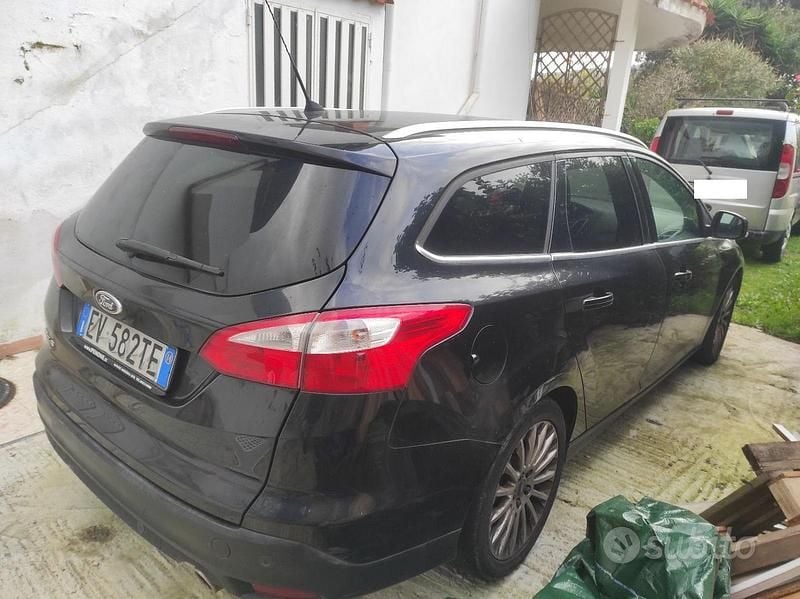 Usata Ford Focus Titanium 116 CV (85 kW) 2014 Nero Station wagon