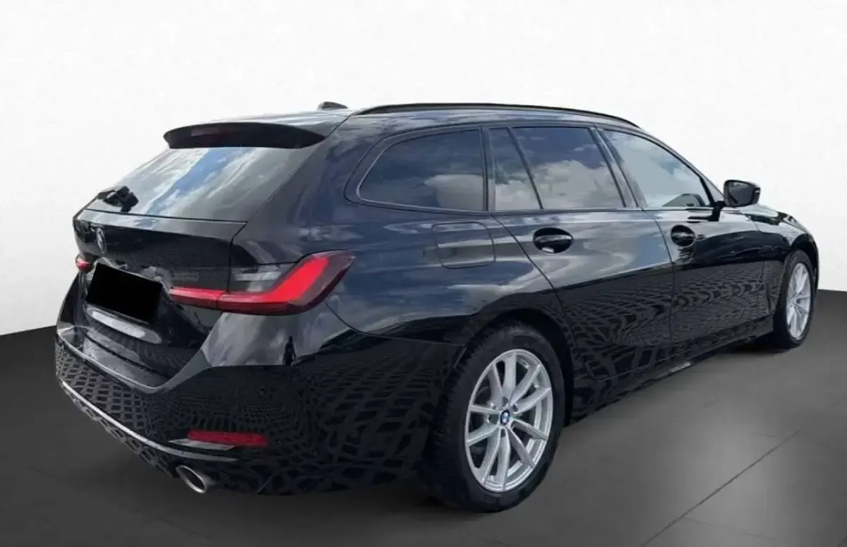Usata BMW 318 Advantage 156 CV (114 kW) 2025 Nero Station wagon