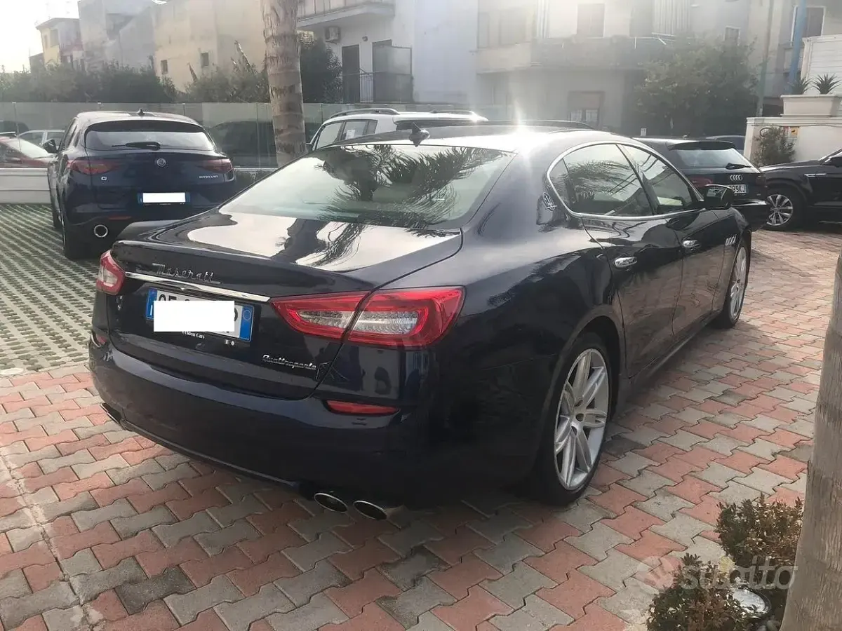 Usata Maserati Quattroporte 275 CV (202 kW) 2014 Blu Berlina