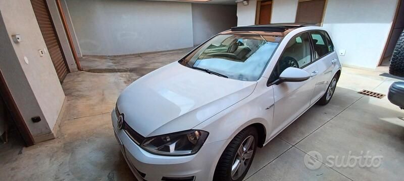 Usata 2015 VW Golf VII Tre volumi | 8000 € (Cara) - Immagine 1/3