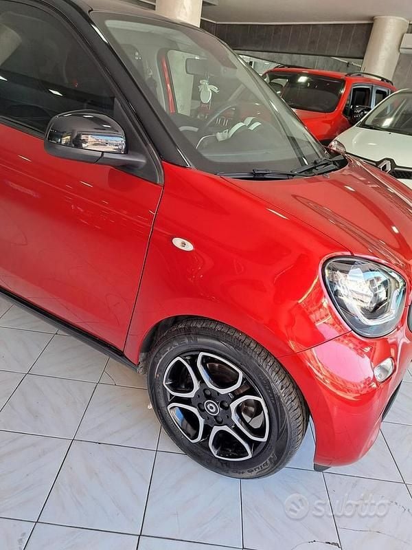 Usata Smart ForFour Prime 90 CV (66 kW) 2015 Rosso Utilitaria
