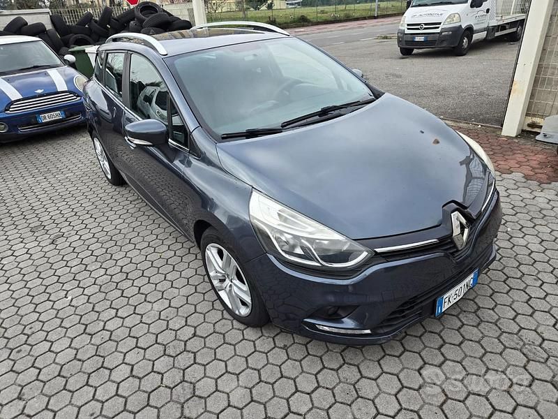 Usata Renault Clio GrandTour Zen 75 CV (55 kW) 2017 Grigio Station wagon